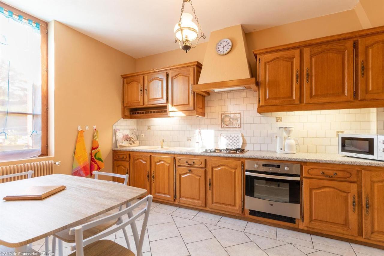 Les Hirondelles Villa Pesmes Buitenkant foto